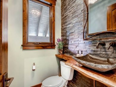 Four Bedroom Upscale Ski Home Perfect for Entertaining